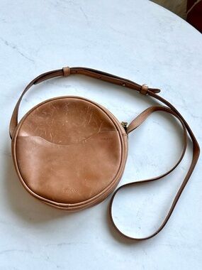 Nisolo Almond Leather Circle Crossbody Bag | Round Minimalist Purse